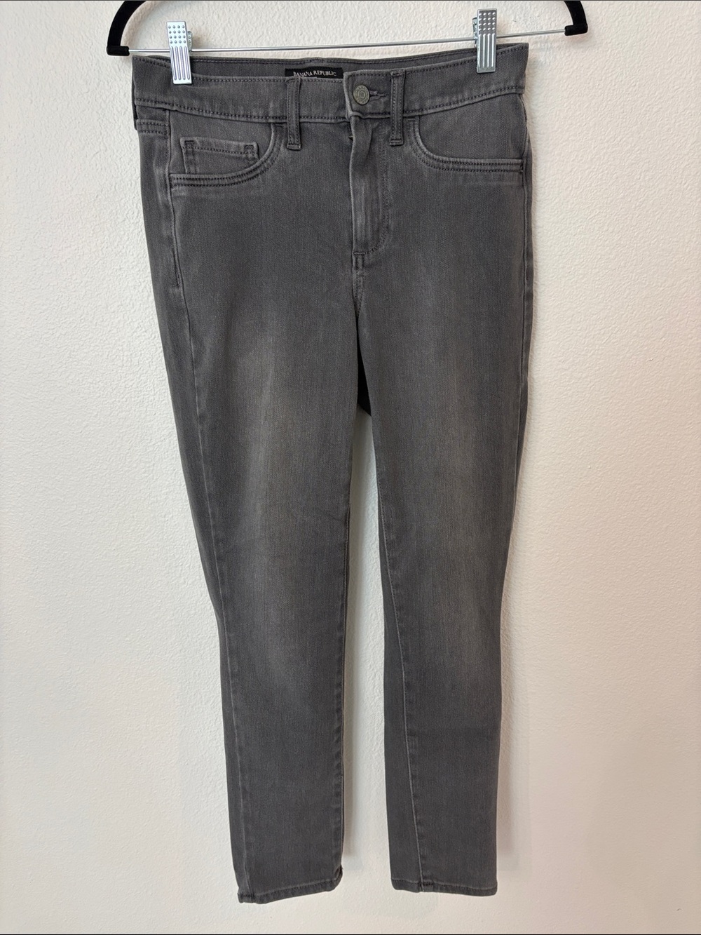 Banana Republic Charcoal Gray Super Stretch Legging Fit Jeans
